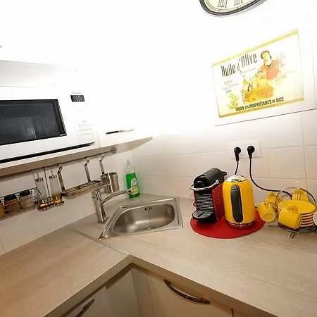 Apartment Saint Paul Marais Paris